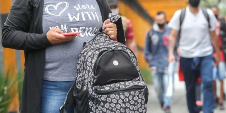 Lucro com Pix atrai PCC para roubos de celular em bairros nobres de SP