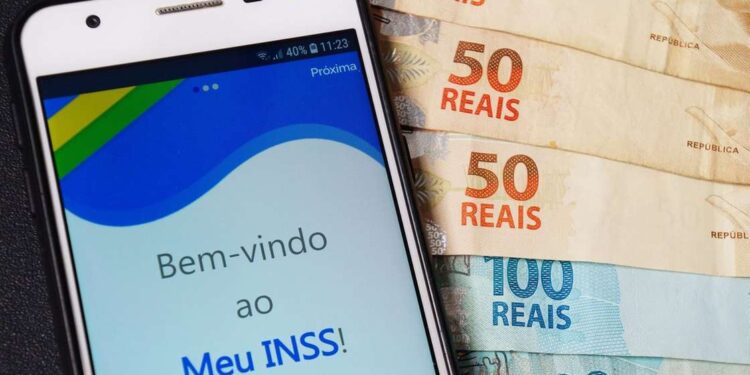 Décimo terceiro do INSS: saiba como consultar valores e calendário de pagamento