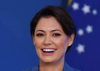 Michelle Bolsonaro usa cadeia de TV a 5 meses da eleição para falar de Dia das Mães
