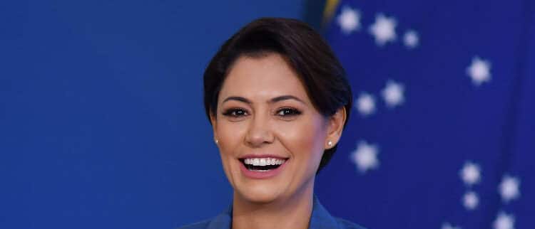 Michelle Bolsonaro usa cadeia de TV a 5 meses da eleição para falar de Dia das Mães