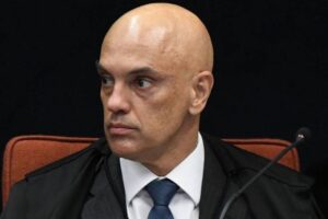 Moraes dá 15 dias para PF fazer relatório sobre suposta ação de Bolsonaro 46 KAMILA 2