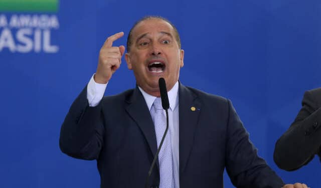 Onyx critica sistema eleitoral, nega golpismo de Bolsonaro e defende privatização da Petrobras