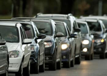Fenabrave zera previsão de crescimento de vendas de veículos em 2022