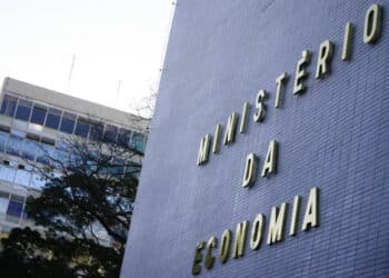 Ministério da Economia eleva projeção de PIB em 2022 de 1,5% para 2%
