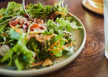 Quer mais foco e energia para trabalhar? Veja quais alimentos consumir