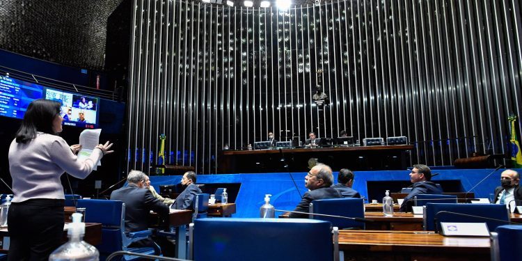 Legislativo e Judiciário pagam reembolsos de saúde acima de R$ 100 mil