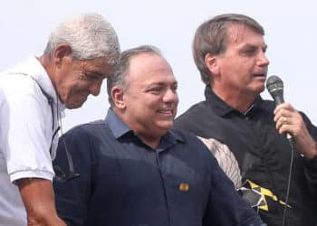 Quase 1,6 mil militares receberam mais de R$ 100 mil líquidos por mês este ano