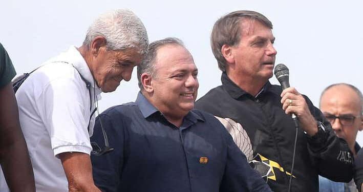 Quase 1,6 mil militares receberam mais de R$ 100 mil líquidos por mês este ano 45 Quase 1,6 mil militares receberam mais de R$ 100 mil líquidos por mês este ano