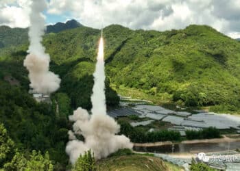 China dispara mísseis no maior exercício militar contra Taiwan
