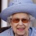 Médicos estão preocupados com saúde da rainha Elizabeth e família se reúne na Escócia