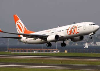 Avião da Gol faz pouso de emergência em Belo Horizonte