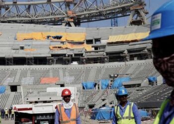 Quantas pessoas morreram por causa do Mundial no Catar?