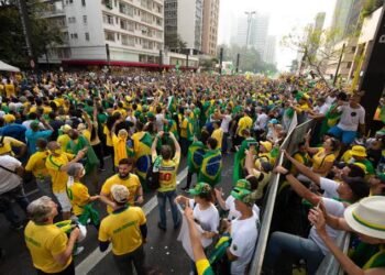 Ex-desembargadores defendem golpe militar em audiência convocada por bolsonaristas no Senado