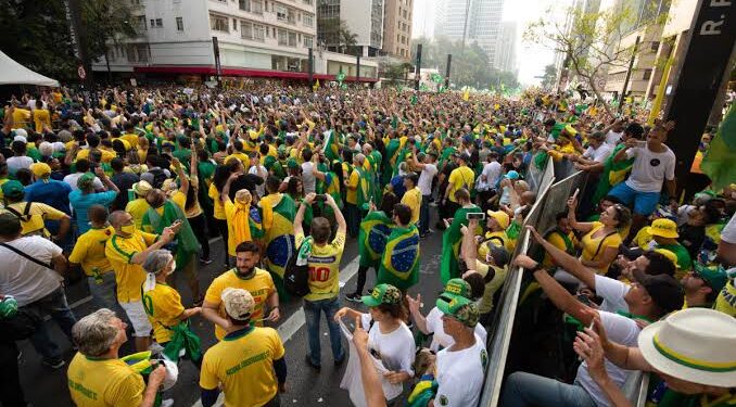 Ex-desembargadores defendem golpe militar em audiência convocada por bolsonaristas no Senado 45 Ex-desembargadores defendem golpe militar em audiência convocada por bolsonaristas no Senado