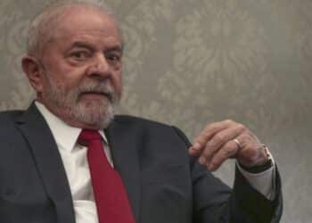 PT avalia ceder e definir valor de ampliação do teto de gastos na PEC da Transição