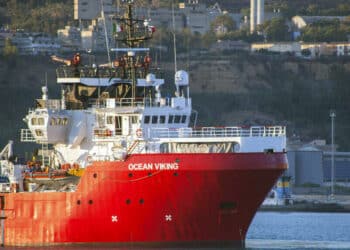 França e Itália entram em conflito sobre acolhimento de navios de migrantes