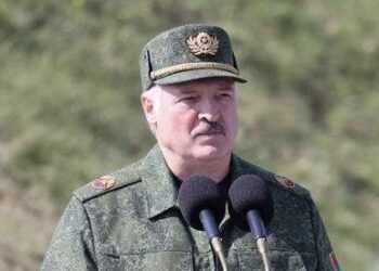 Bielorrússia lança exercícios militares para testar a sua capacidade de combate