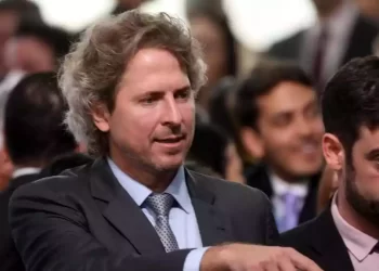 PT elege Zeca Dirceu para líder na Câmara e acerta revezamento durante mandato de Lula
