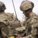 O Secretário de Defesa britânico admite que o exército britânico «ficou para trás». 49 O Secretário de Defesa britânico admite que o exército britânico «ficou para trás».