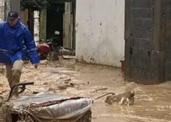 Moradores do litoral norte sofrem com desabastecimento de água
