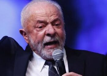 Lula diz que vai tirar bolsonaristas ‘escondidos às pencas’ no governo