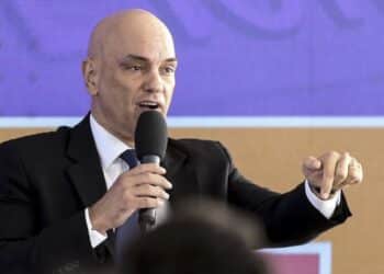 Moraes liberta mais 149 mulheres presas por atos golpistas