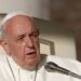Papa Francisco diz que celibato na Igreja Católica pode ser revisto