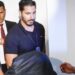 Aluno que esfaqueou professora tentou comprar arma para ataque, diz delegado
