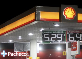 Alta na gasolina terá impacto de 0,32 ponto percentual na inflação de março, estima FGV