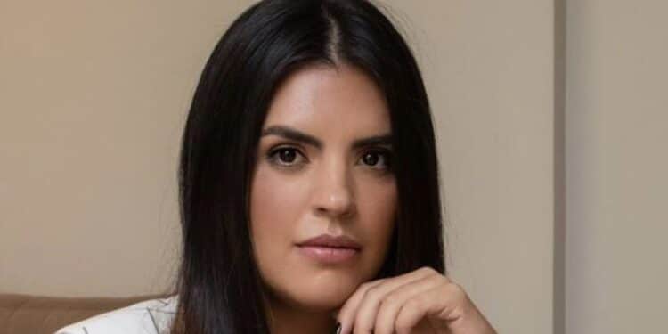 A Empresária de sucesso Hayane Calaça, nos conta em entrevista, sobre sua trajetória.