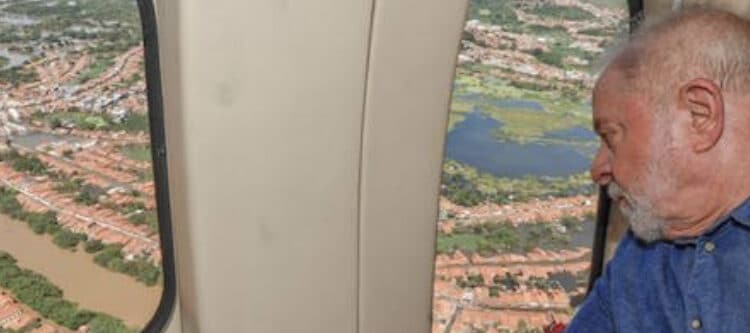 Lula sobrevoa áreas atingidas por fortes chuvas no Maranhão 45 Lula sobrevoa áreas atingidas por fortes chuvas no Maranhão