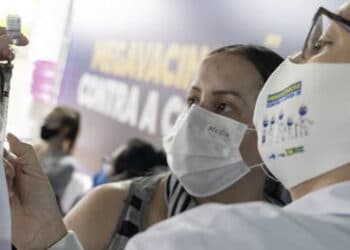 Ministério incinerou quase 40 milhões de doses de vacinas vencidas nos últimos quatro anos, aponta governo