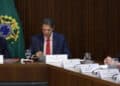 Rui Costa e Juscelino sugerem a Lula exclusão de Correios e Telebras do programa de privatização