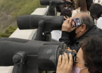 Coreia do Norte lança novo míssil balístico com suposta tecnologia de combustível sólido