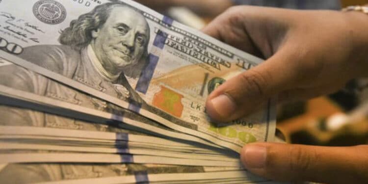 Brasil registra saída líquida de US$1,250 bi em abril até dia 14, diz BC