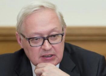 A Rússia diz ter contactos de trabalho com o jornalista norte-americano sobretido