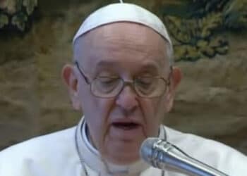 Papa Francisco autoriza que mulheres votem em Sínodo dos Bispos