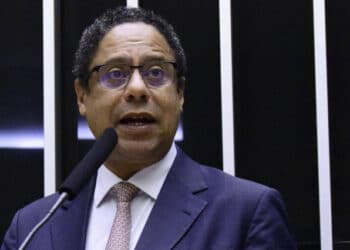 Crise no GSI e CPI do 8/1 não vão afetar votação do PL das fake news, diz relator