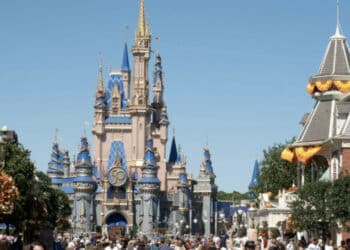 Junta nomeada por DeSantis processa Disney por controle de distrito da Flórida