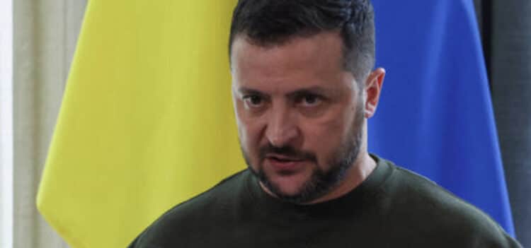 Em visita ao Tribunal de Haia, Zelensky pede criação de corte especial para julgar crimes russos 45 Em visita ao Tribunal de Haia, Zelensky pede criação de corte especial para julgar crimes russos