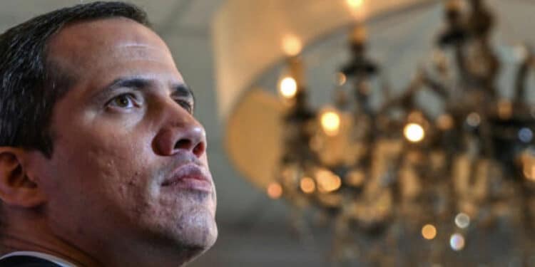 Responsável pela diplomacia dos EUA para América Latina recebe Guaidó