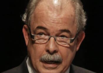 Mercadante defende subsídios e cita exemplo dos EUA para combater a China