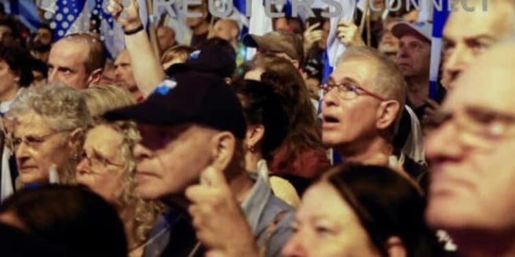 Dezenas de milhares protestam contra reforma judicial em Israel