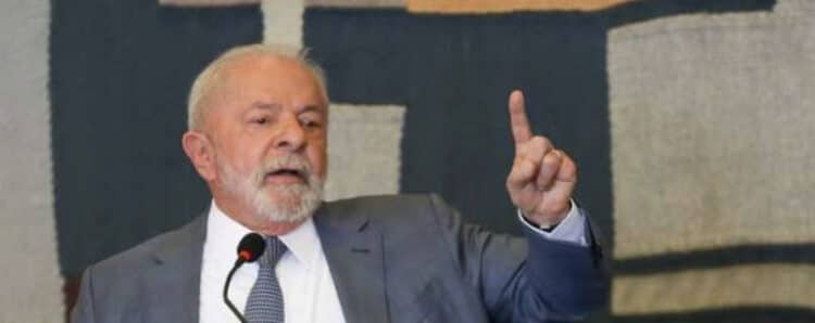 Governo Lula, em semana decisiva no Congresso, avalia decreto até para salvar programa social