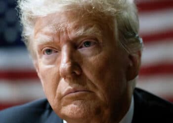 O que diz o indiciamento de Trump sobre papéis confidenciais
