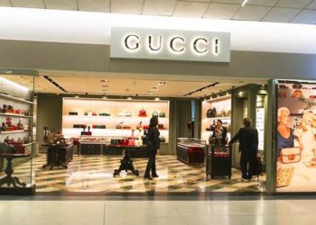 A Loja da Gucci de Goiânia, possui opções de peças exclusivas de luxo, para o dia dos namorados.