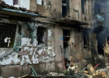 Ataque aéreo russo mata três pessoas na cidade ucraniana de Odessa