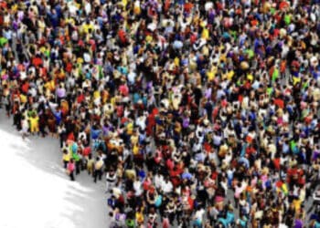 Brasil tem 203 milhões de habitantes, 4,7 milhões a menos do que o previsto, mostra Censo