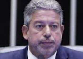 Lira e líderes da Câmara consideram votar reforma tributária antes de analisar proposta do Carf
