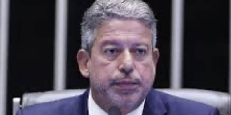 Lira e líderes da Câmara consideram votar reforma tributária antes de analisar proposta do Carf 45 Lira e líderes da Câmara consideram votar reforma tributária antes de analisar proposta do Carf